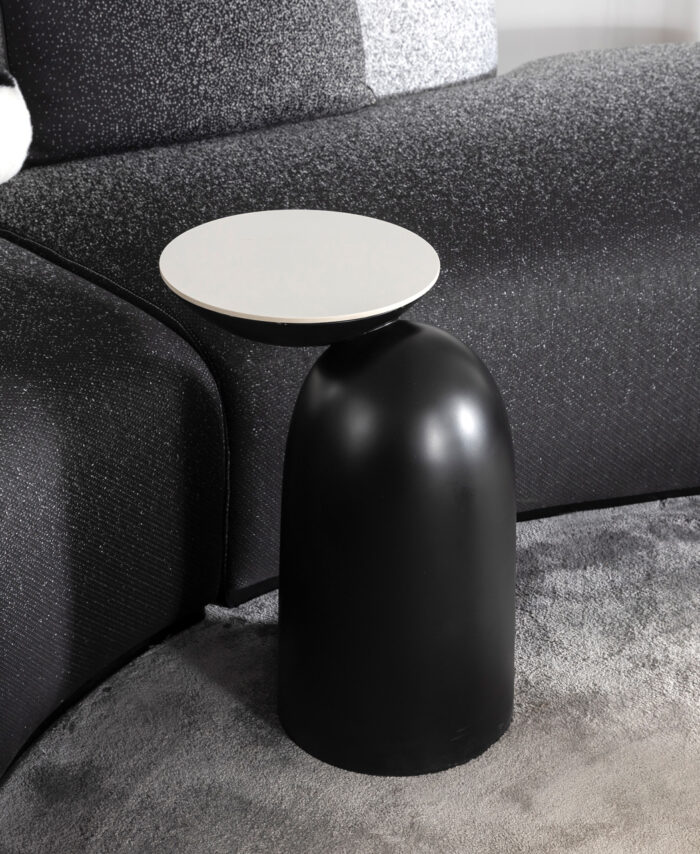 WILD SIDE TABLE